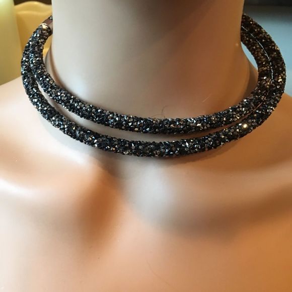 BLACK ICICLE Necklace with 2 Bracelets! - Picture 5 of 9